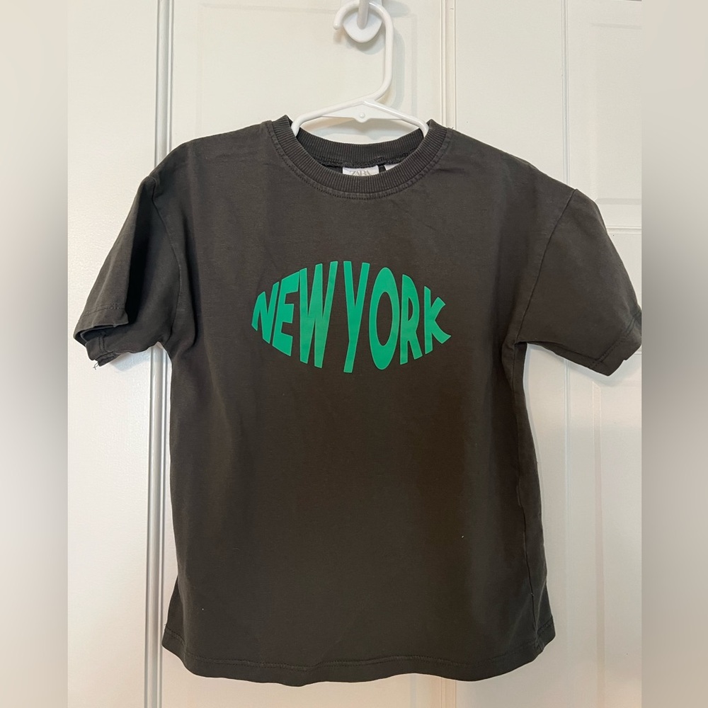 Short sleeve t shirt | Zara boy size 4-5 Y